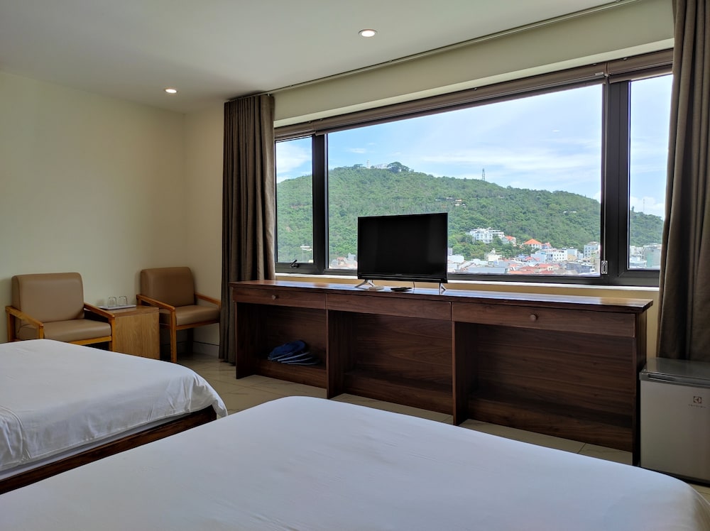 Deluxe Quadruple Room, Mountain View - Photo 2