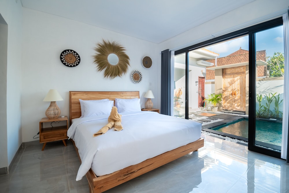 Villa photo 1