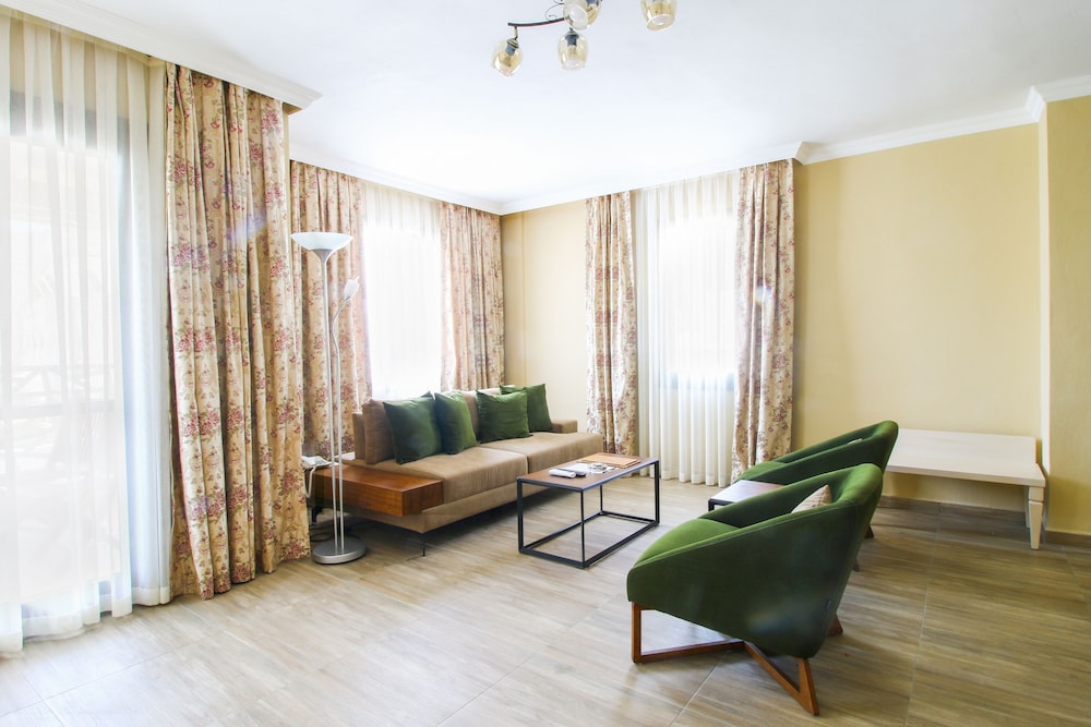 Apartment - Photo 3