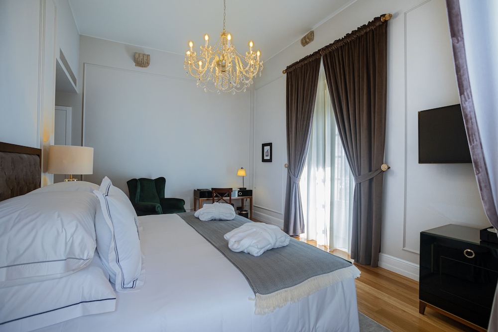 Solar do Requeijo Master Suite - Photo 8