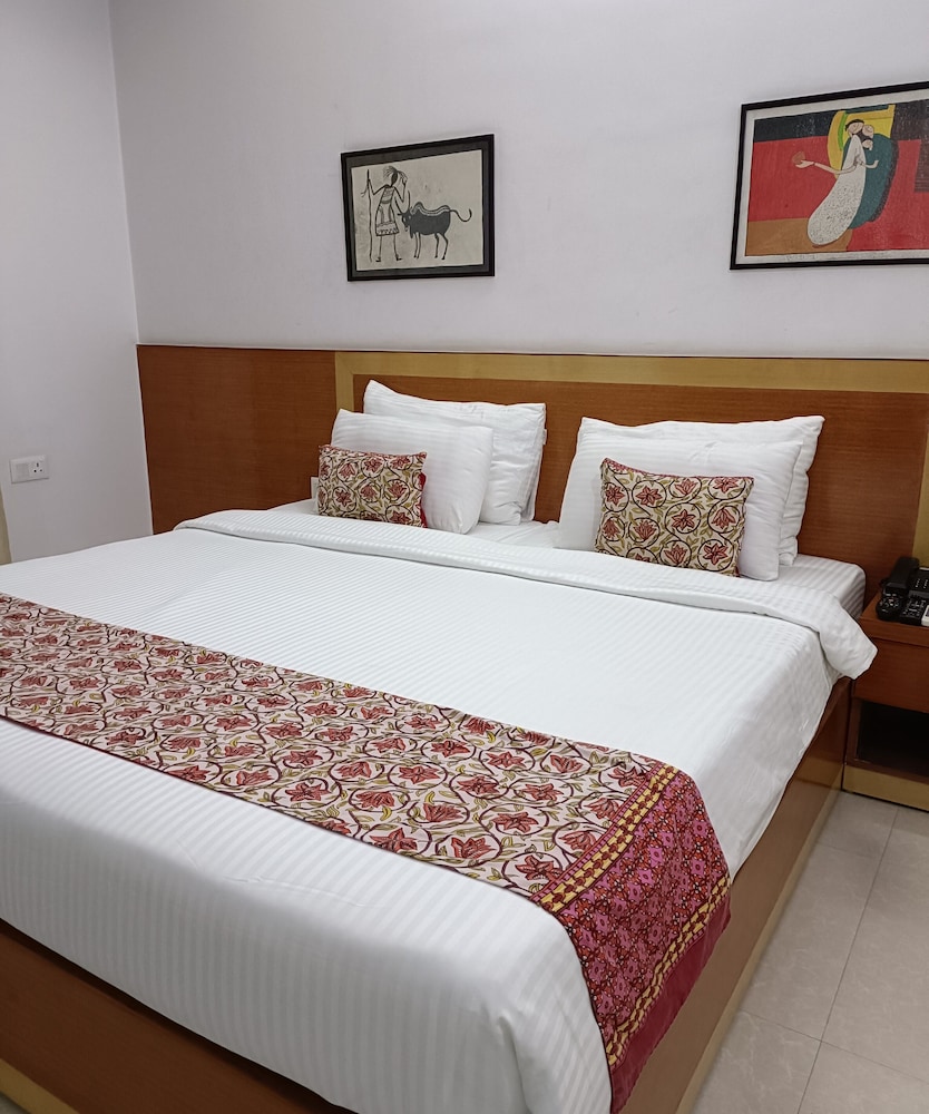 Deluxe Double or Twin Room photo 3