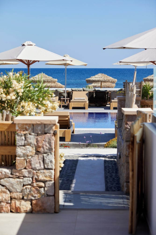 Queen Duplex Suite Sea View with Private Heated Pool and Hydromassage - Photo 12