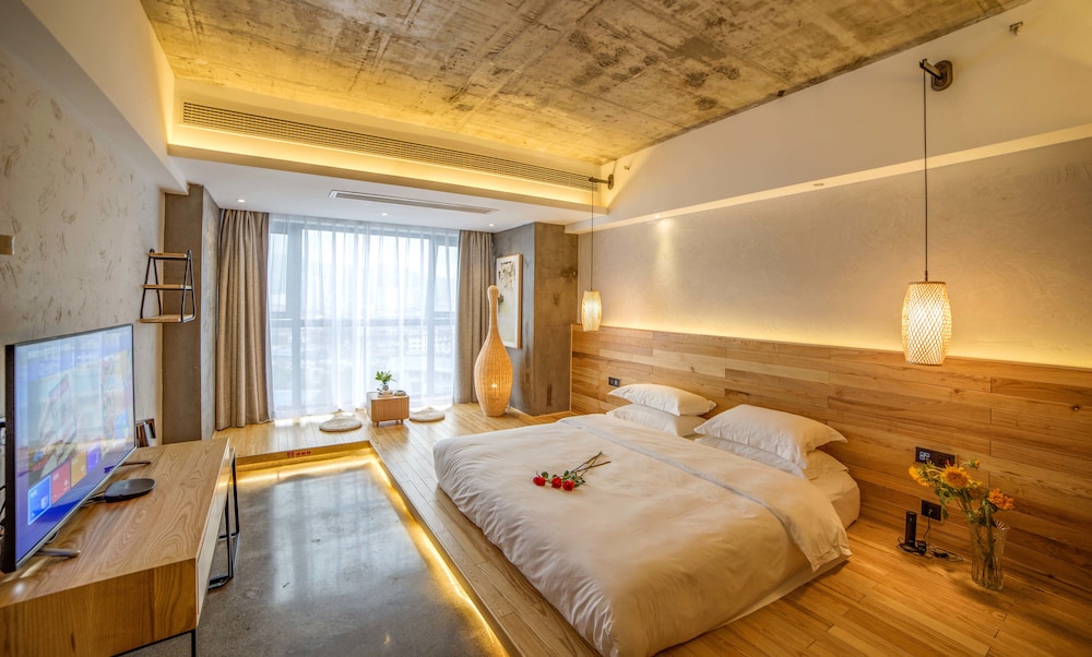 Premium Room, 1 King Bed
