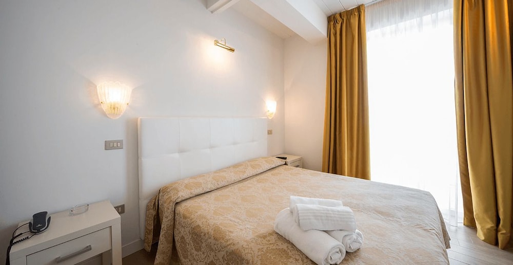 Double or Twin Room, Balcony