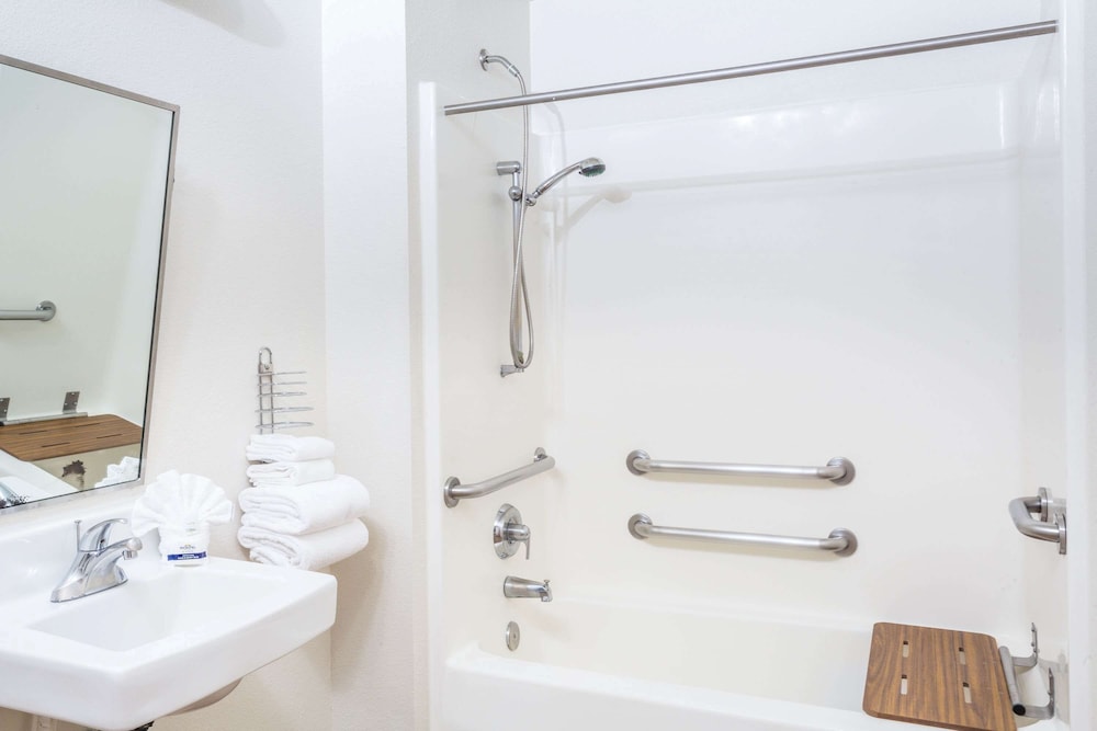 Studio Suite, 2 Queen Beds, Accessible, Non Smoking - Photo 6