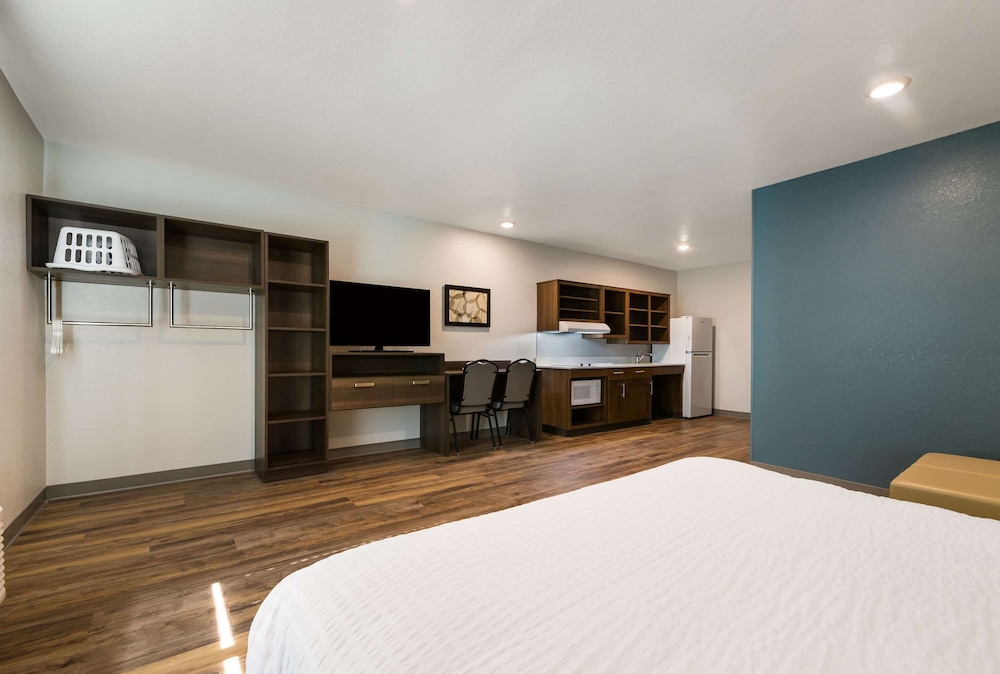 Standard Room, 1 King Bed with Sofa bed, Non Smoking photo 2