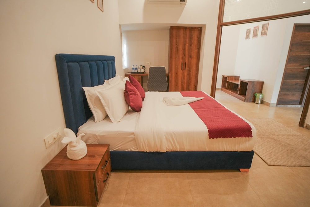 Double Room, City View