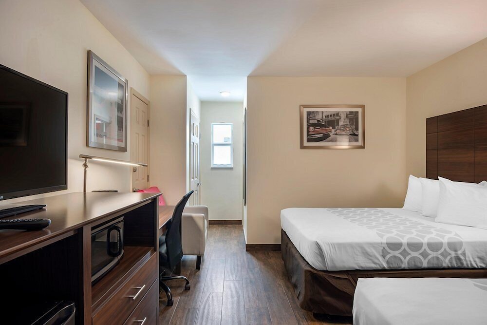 2 Bed Room photo 2