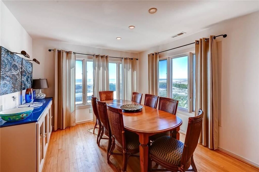 Family House, 4 Bedrooms, Ocean View, Sea Facing photo 3