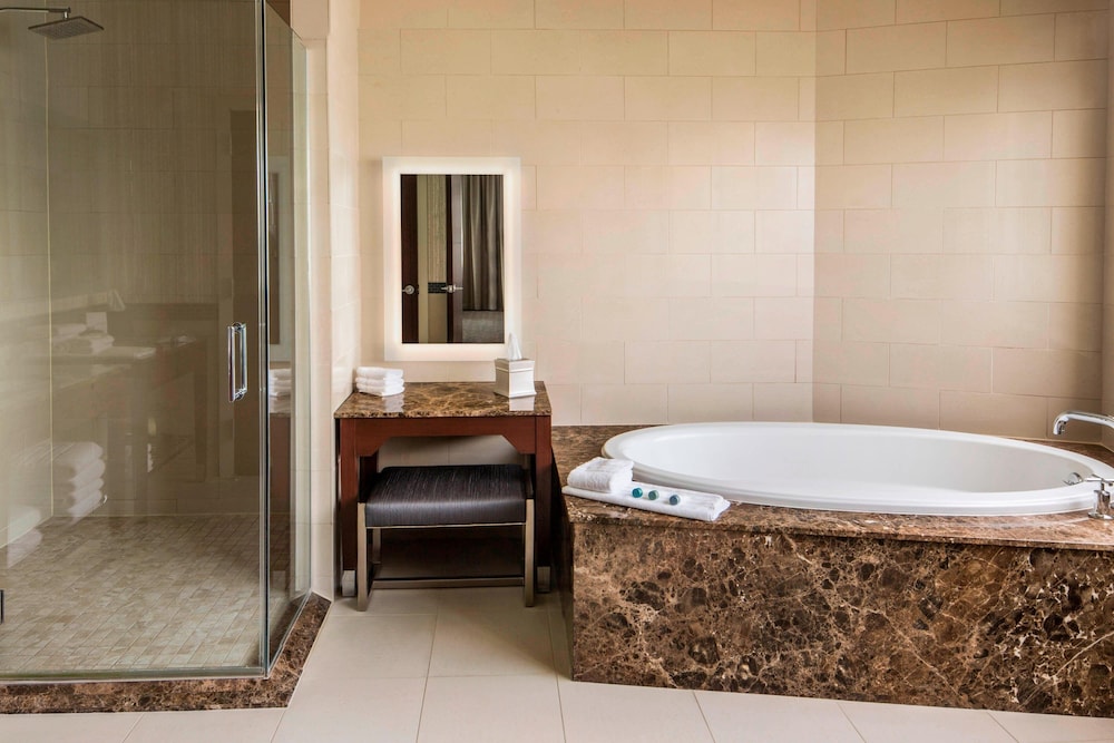 Junior Suite, 1 King Bed with Sofa bed, River View - Photo 8