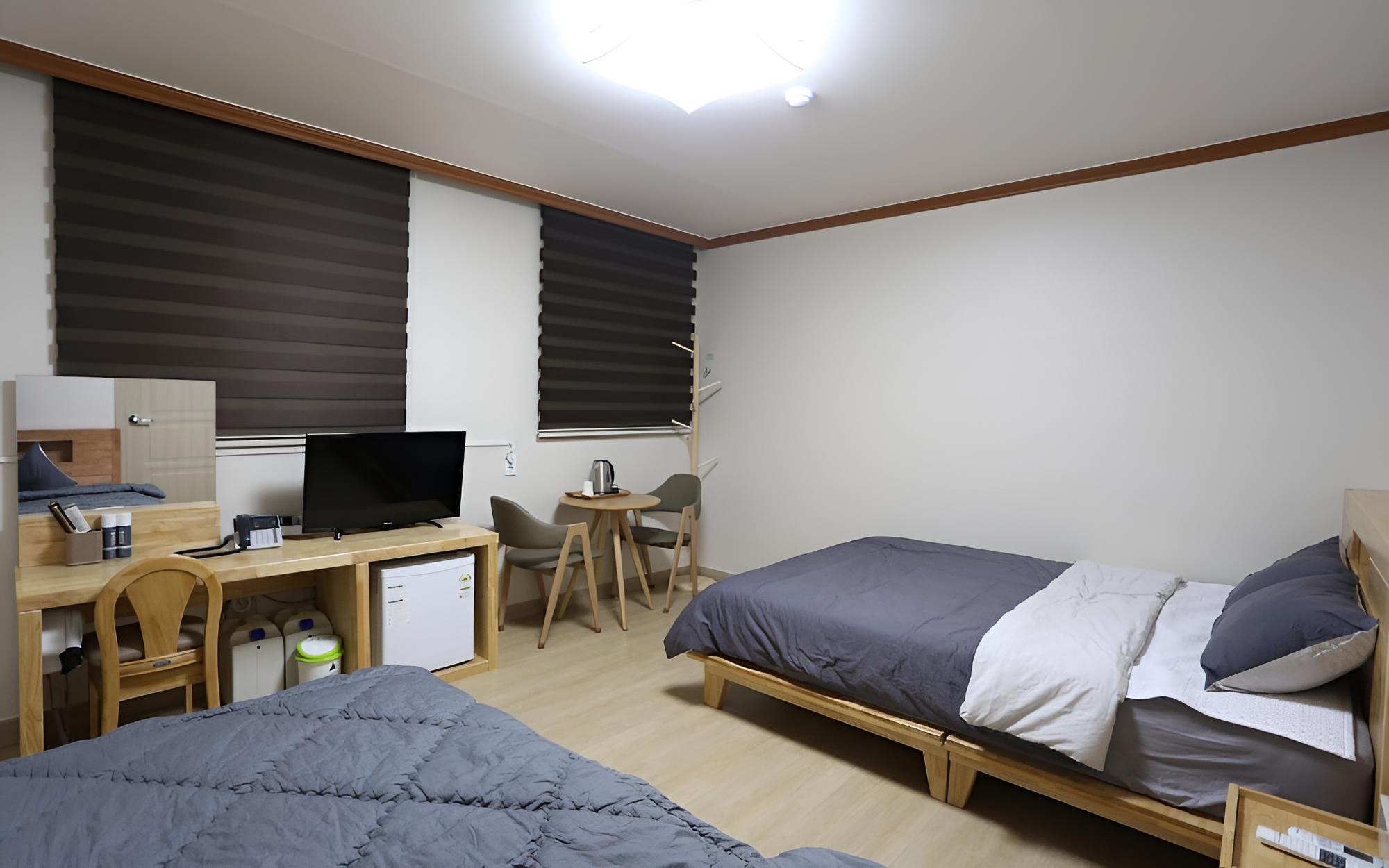 Room (Twin room) - Photo 4