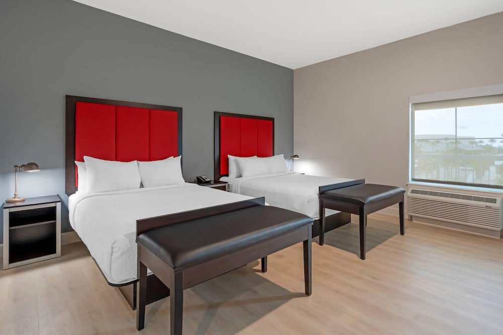 Standard Room, 2 Queen Beds, Non Smoking, Balcony
