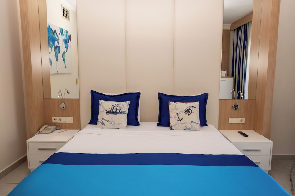 Double Room, Balcony (Partial Sea View,DBM)