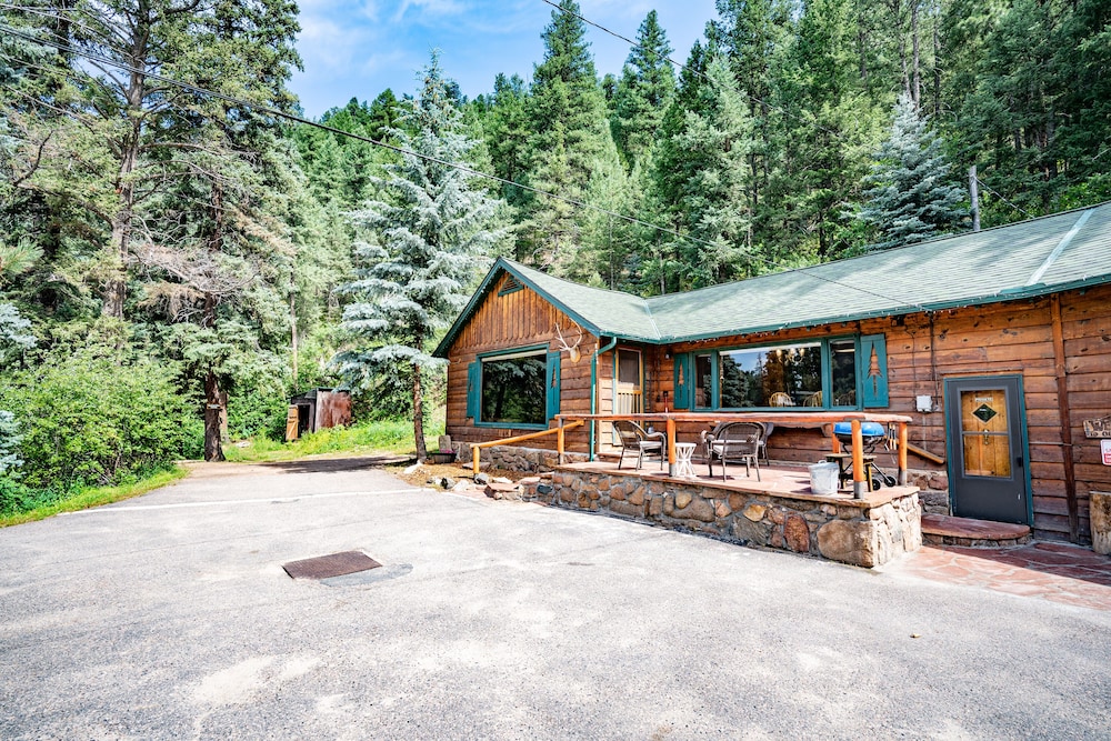 Family House, 2 Bedrooms, River View, Mountainside