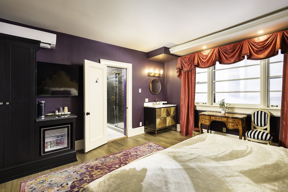 King - The Plum Room