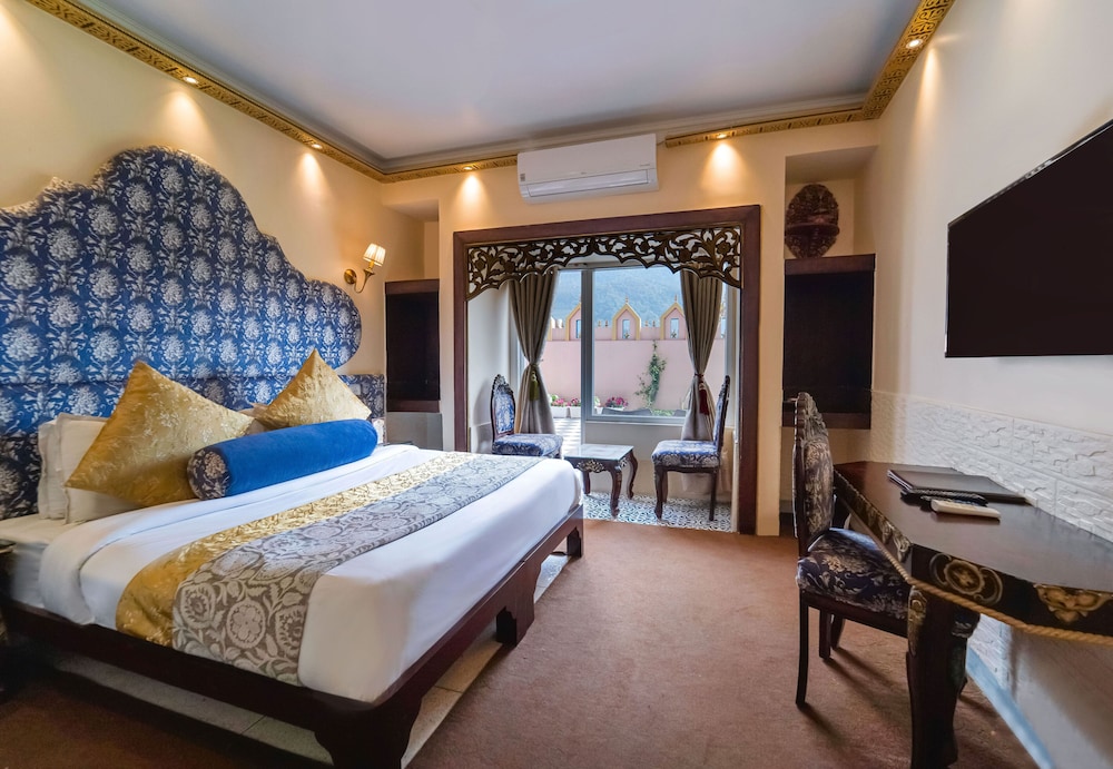 Deluxe Room - Photo 1