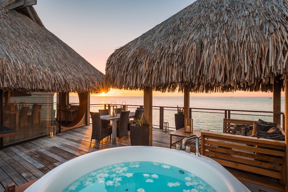 Presidential Overwater Villa