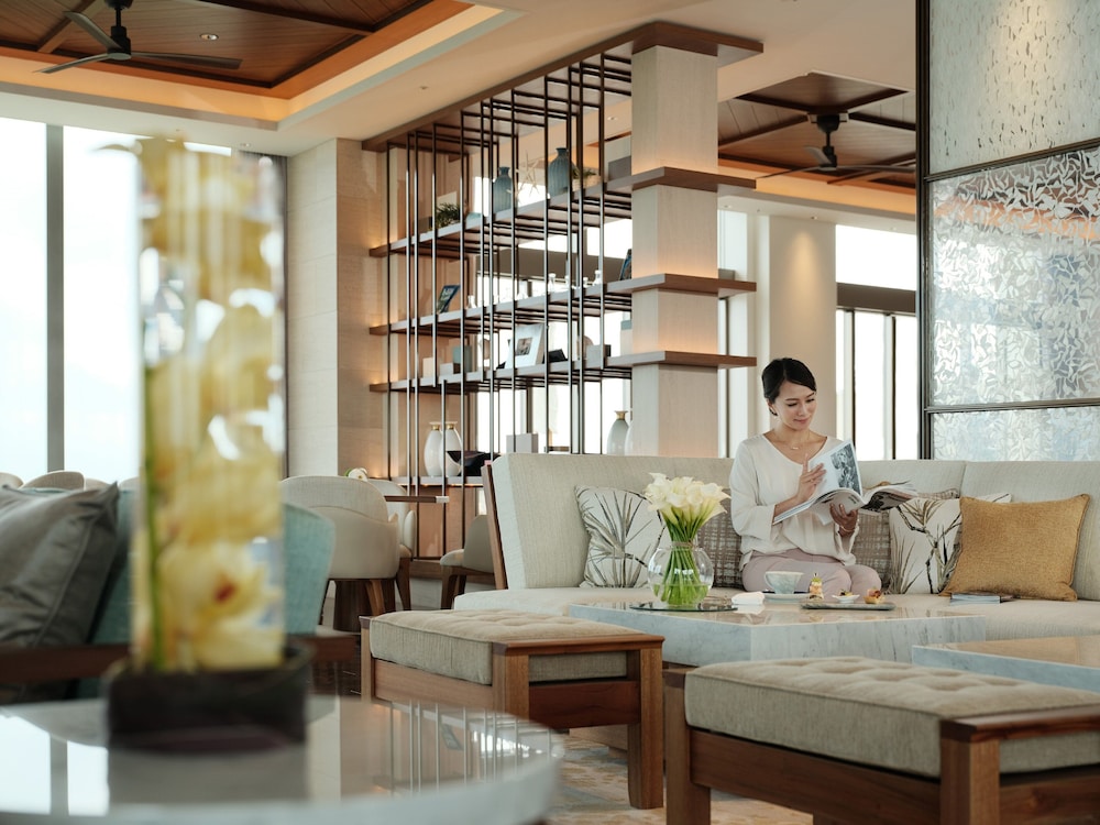 Classic Room, 2 Twin Beds, Club Lounge Access, Ocean View (Private Terrace) - Photo 16
