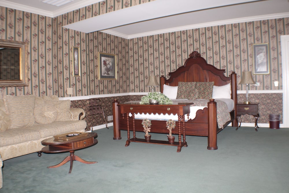 Executive Room, 1 King Bed, Jetted Tub photo 1