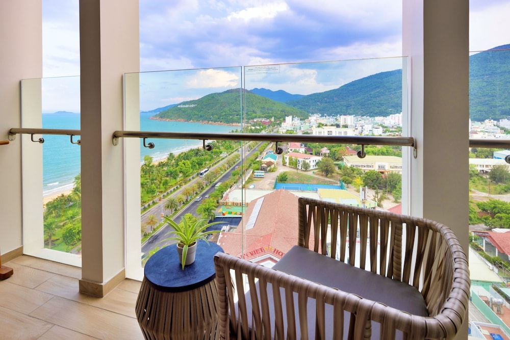 Premier Signature Ocean View King - Photo 5