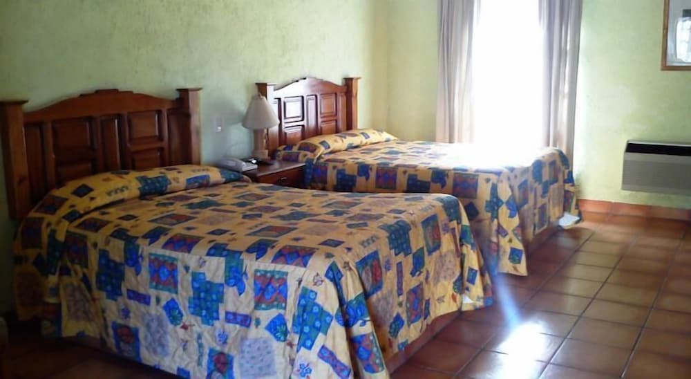Standard Room photo 2