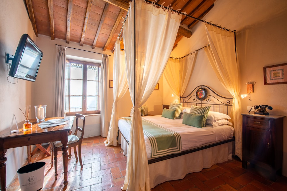 Quadruple Room - Photo 3