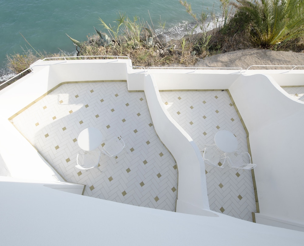 Superior Room, Sea View - Photo 9