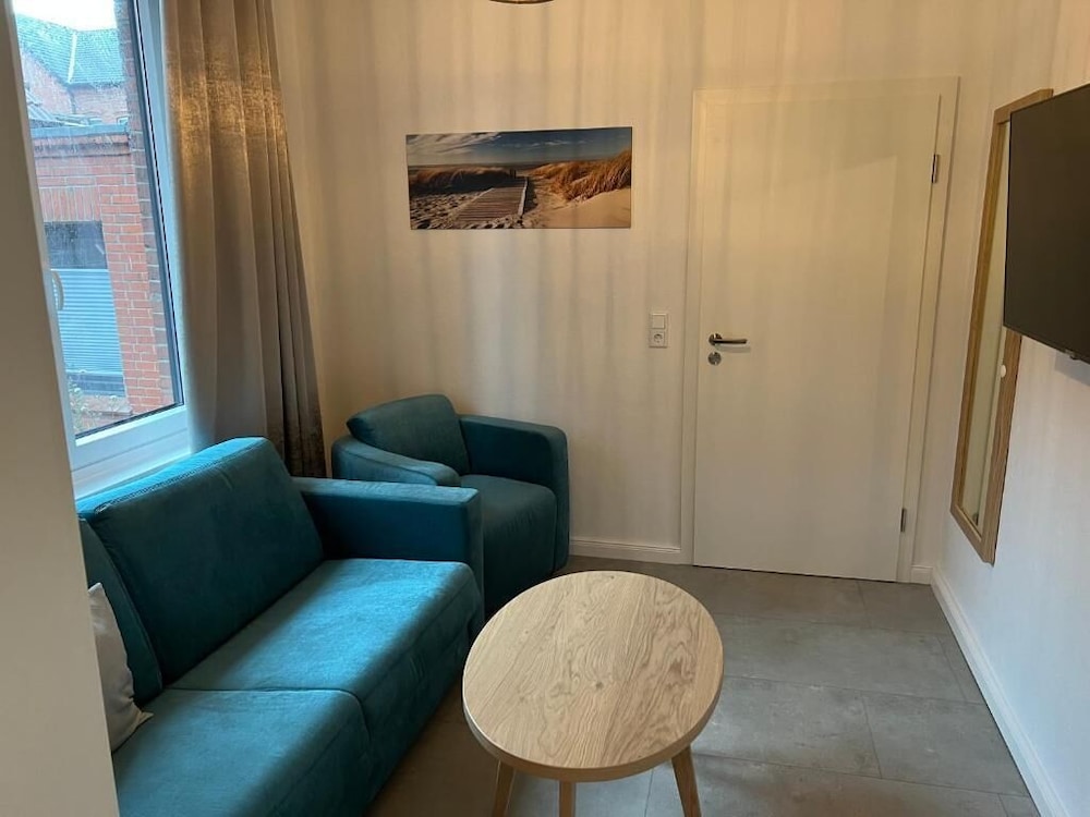 Family Room photo 2