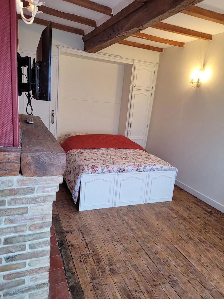 Classic Double or Twin Room, Private Bathroom, Garden View (La Porte-Plume) - Photo 12