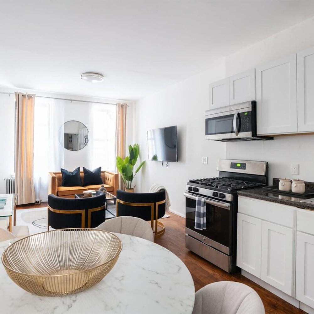 Apartment photo 2