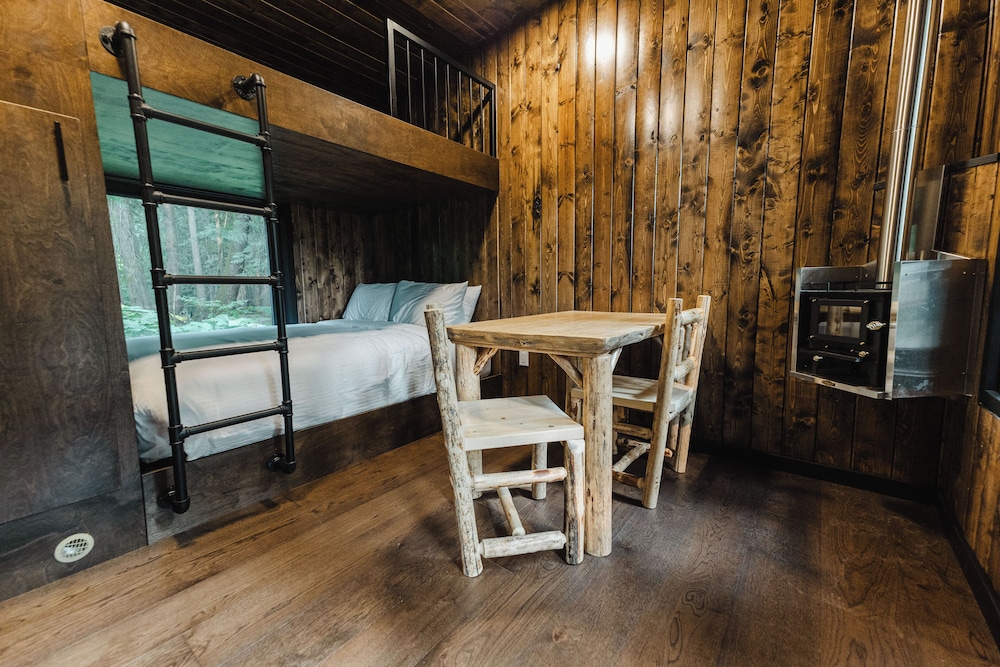 Basic Cabin photo 1