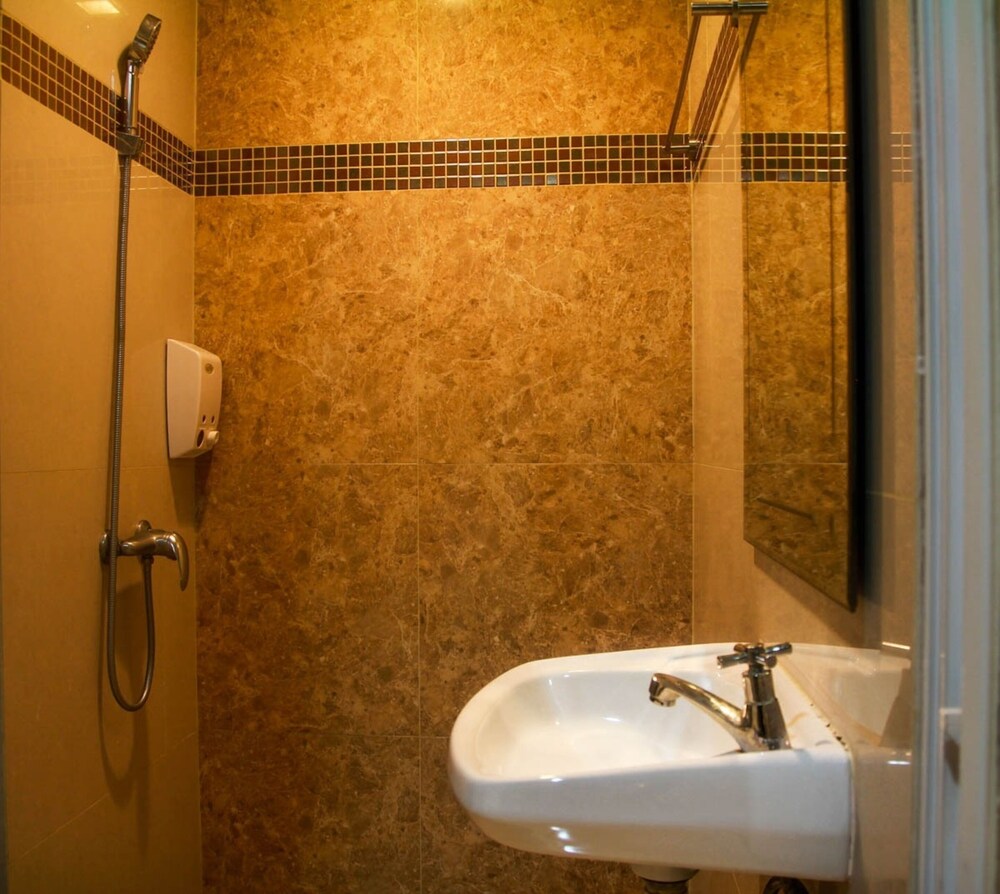 Superior Twin Room - Photo 17