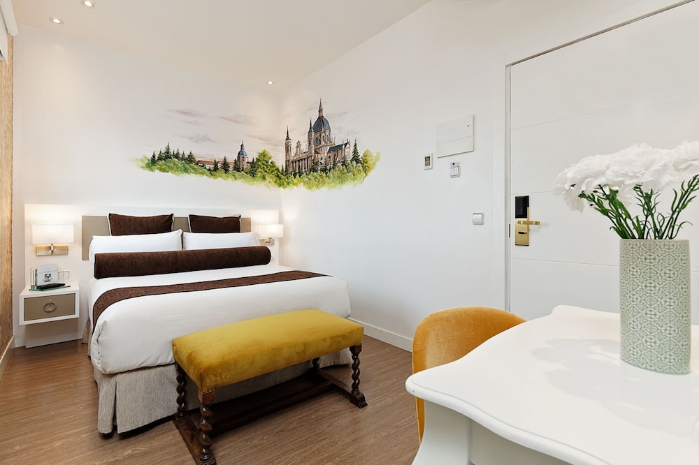 Double Room - Photo 12
