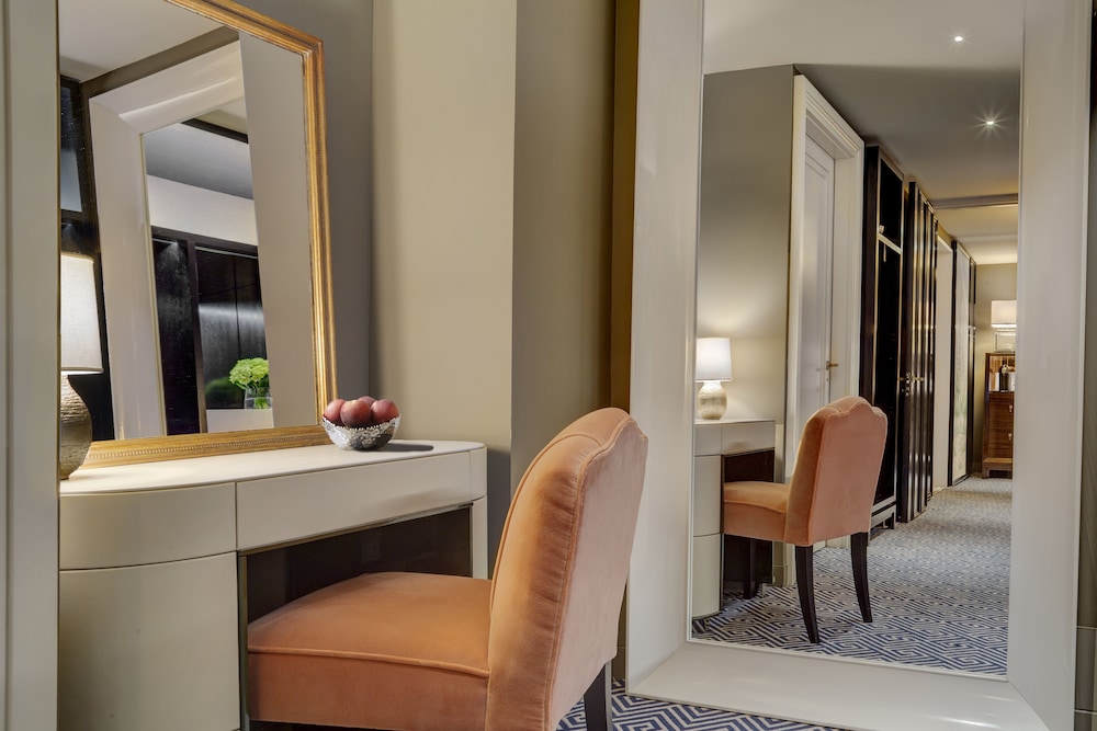 Premier Room, 1 King Bed