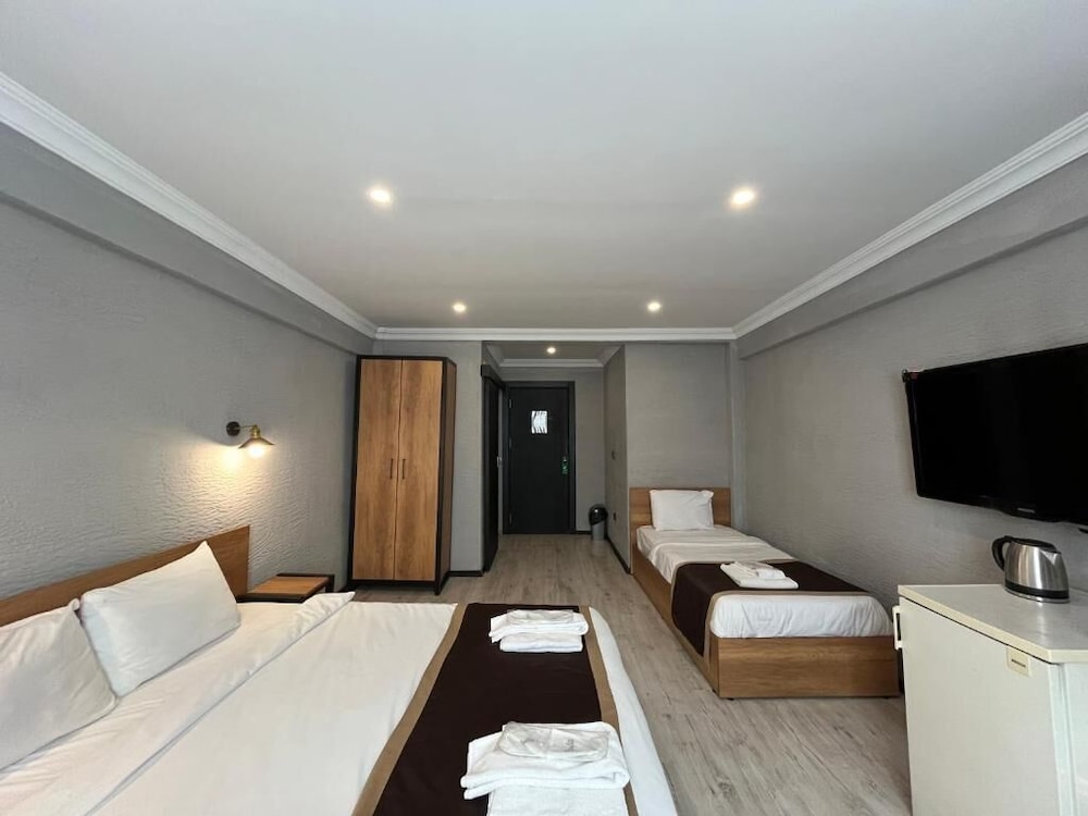 Deluxe Triple Room photo 1