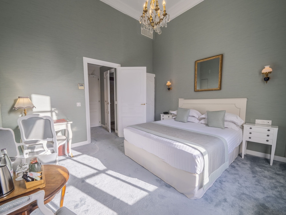 Chambre Double Supérieure ou Twin (Au Château)