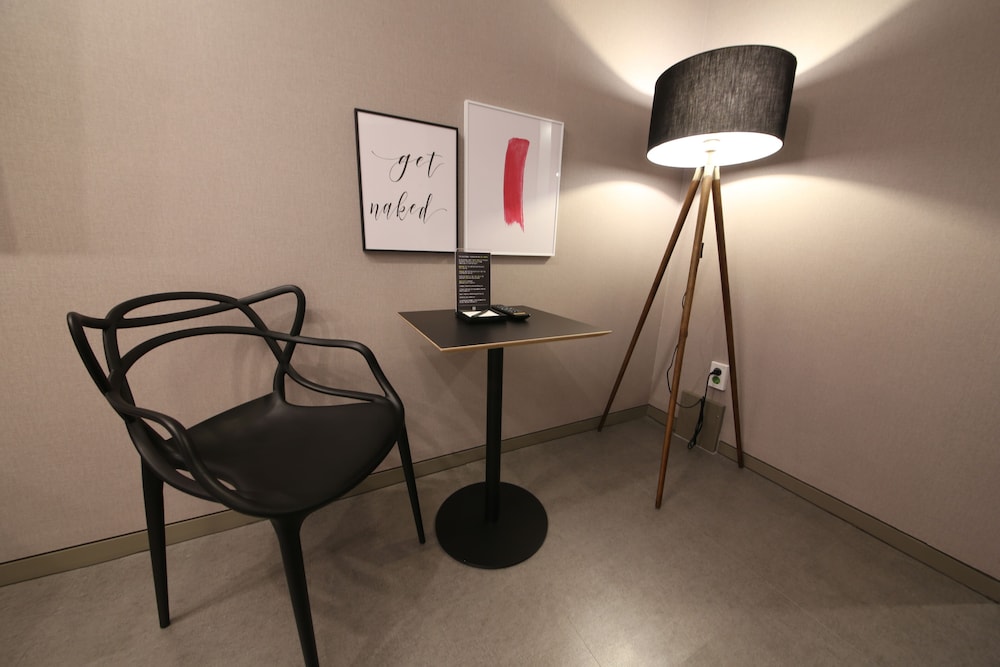 Family Twin Room - Photo 8