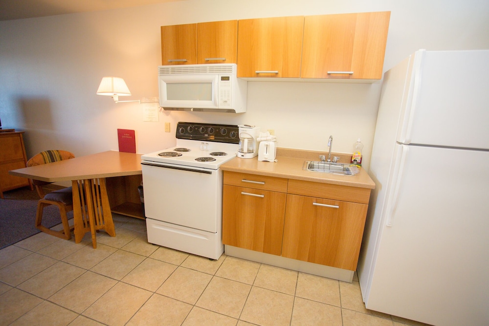 Standard Room, 1 King Bed, Accessible photo 2