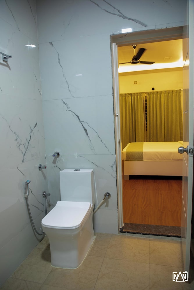 Executive Room - Photo 5