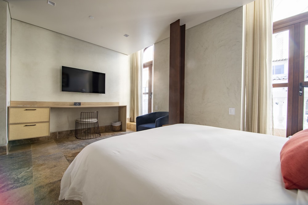 Superior Double Room, 1 Queen Bed - Photo 8