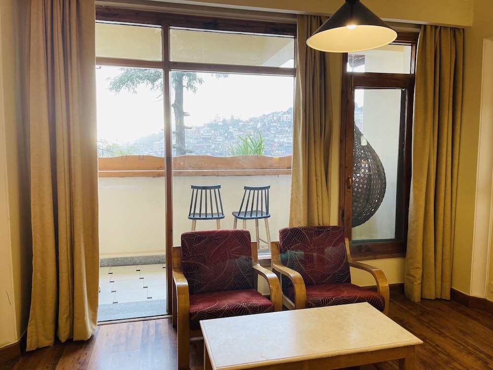 Luxury rooms with Balcony (Limited View) and Bathtub - Photo 3