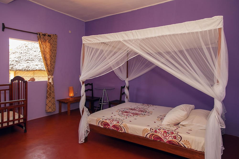 Triple Room, Multiple Beds, Pool View