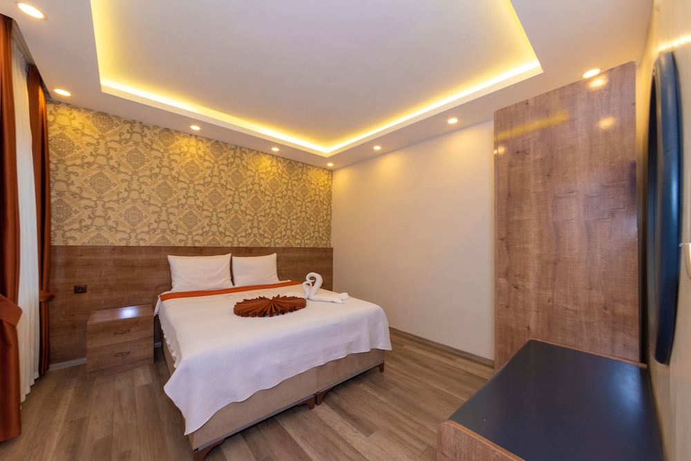 Family Apartment, 3 Bedrooms, Smoking, Kitchen photo 2