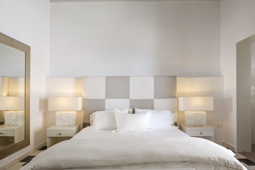Superior Room, Partial Sea View - Photo 12