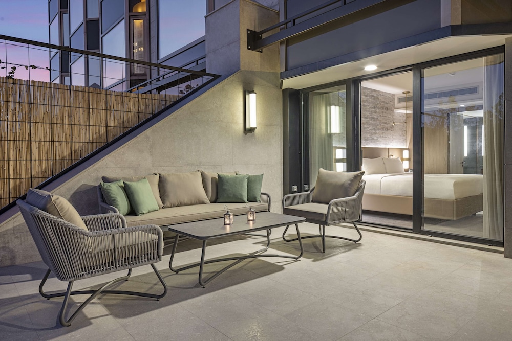 Executive Apartment (Suite)