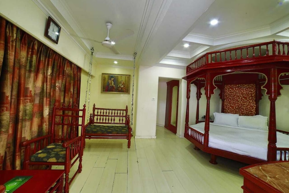 Suite Room Only for Couple & Family - Photo 3