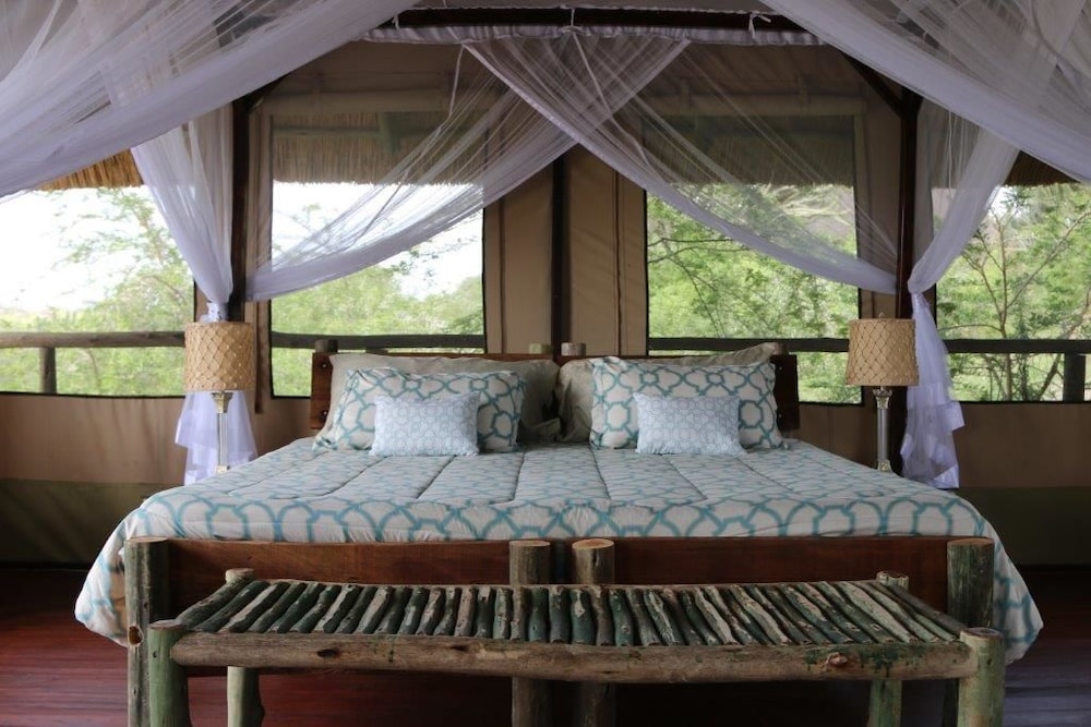 Deluxe Double or Twin Room photo 2