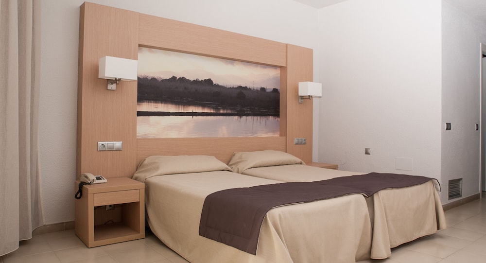 Standard Double Room, Balcony photo 2