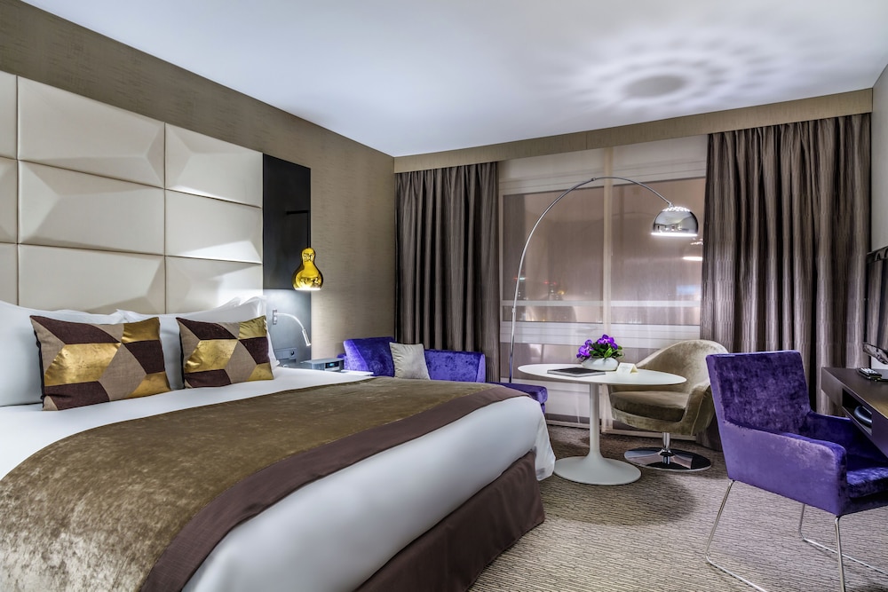 Luxury Room, 1 King Bed (Pilsudski Square View) photo 1