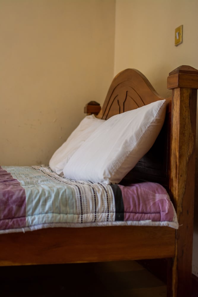 Basic Double Room, 1 Queen Bed, Private Bathroom, Ground Floor photo 1